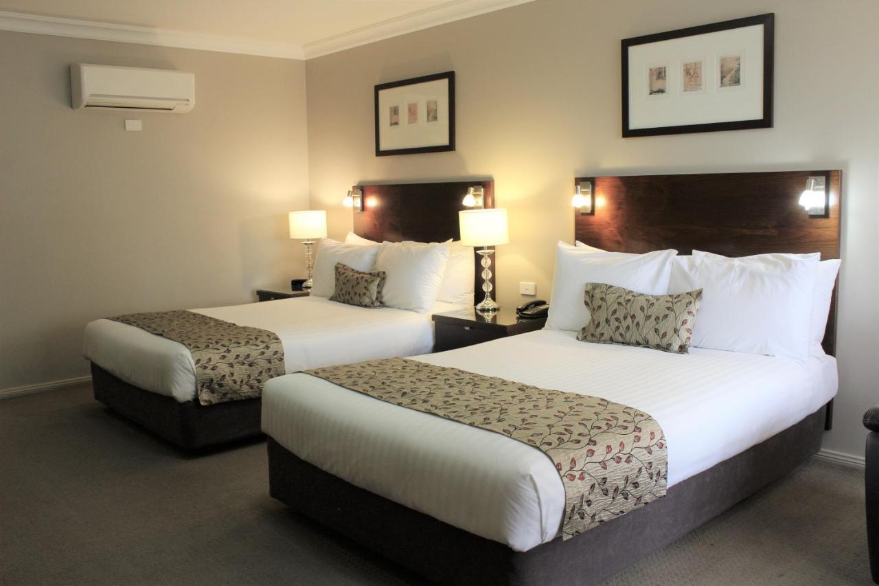 คาร์ไลล์ สวีต แอนด์ อพาร์ตเมนท์ Aparthotel วักกาวักกา ภายนอก รูปภาพ