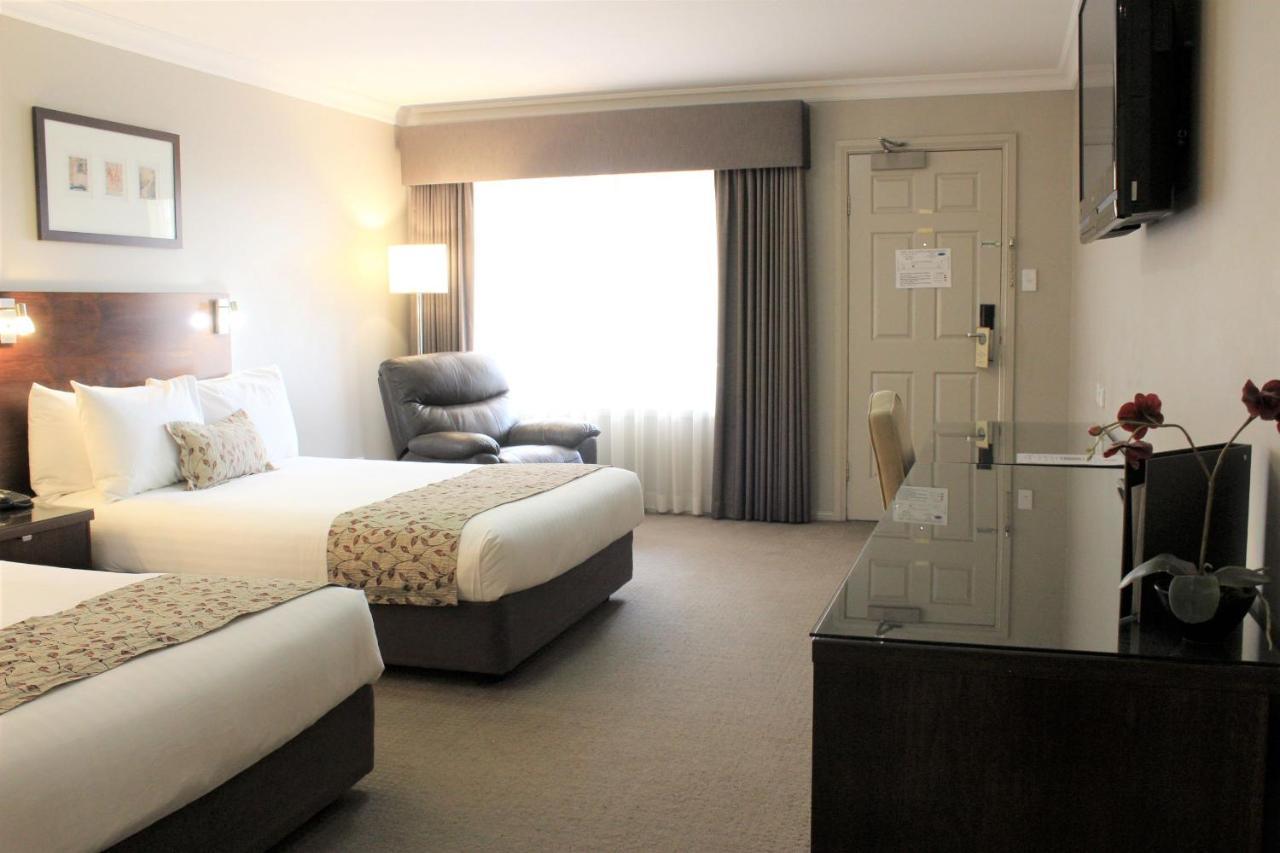 คาร์ไลล์ สวีต แอนด์ อพาร์ตเมนท์ Aparthotel วักกาวักกา ภายนอก รูปภาพ