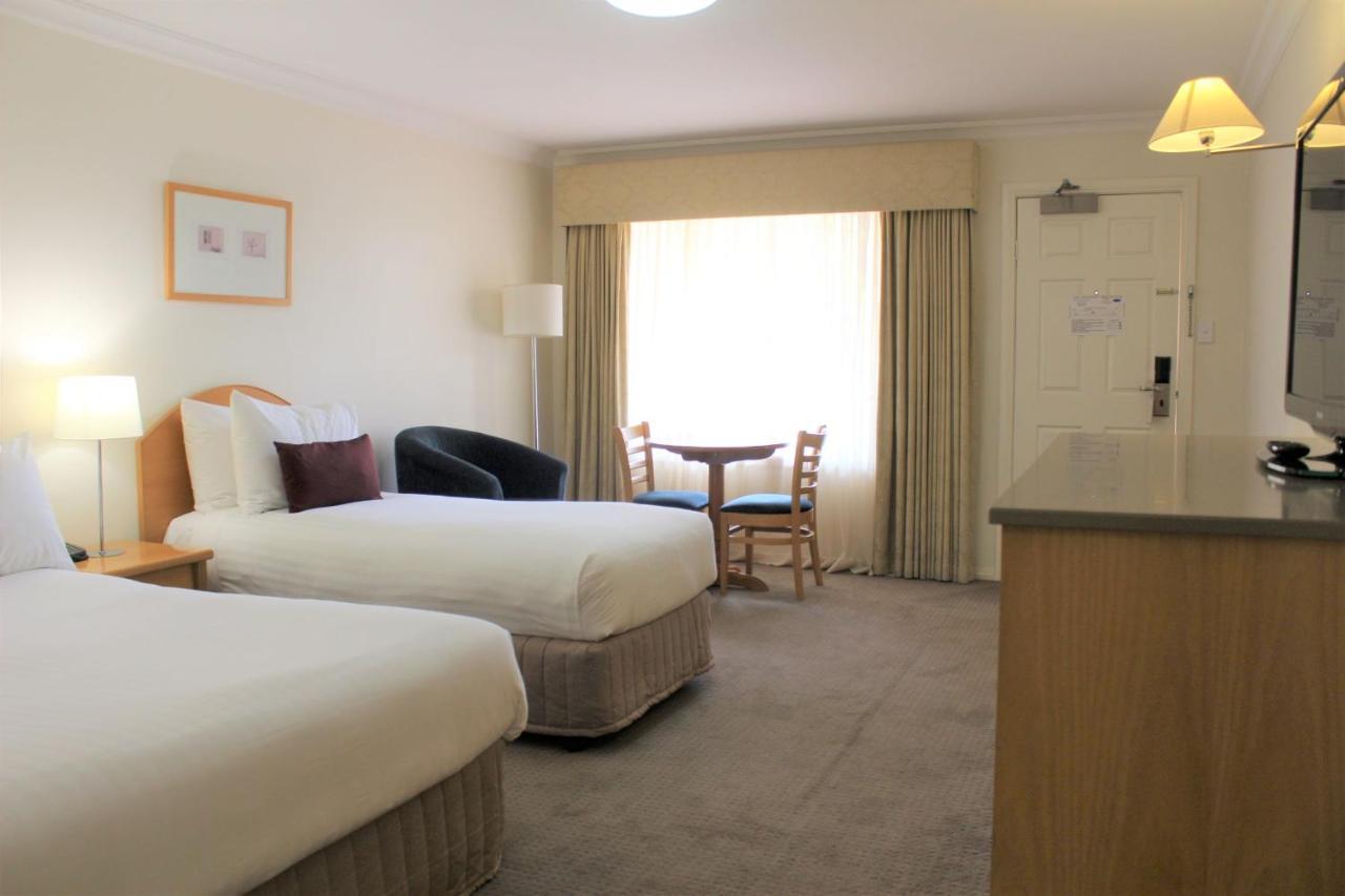 คาร์ไลล์ สวีต แอนด์ อพาร์ตเมนท์ Aparthotel วักกาวักกา ภายนอก รูปภาพ