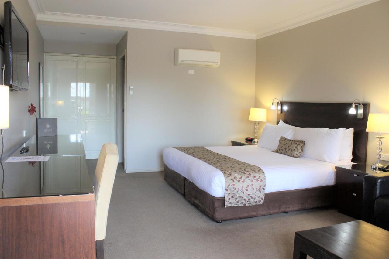 คาร์ไลล์ สวีต แอนด์ อพาร์ตเมนท์ Aparthotel วักกาวักกา ภายนอก รูปภาพ