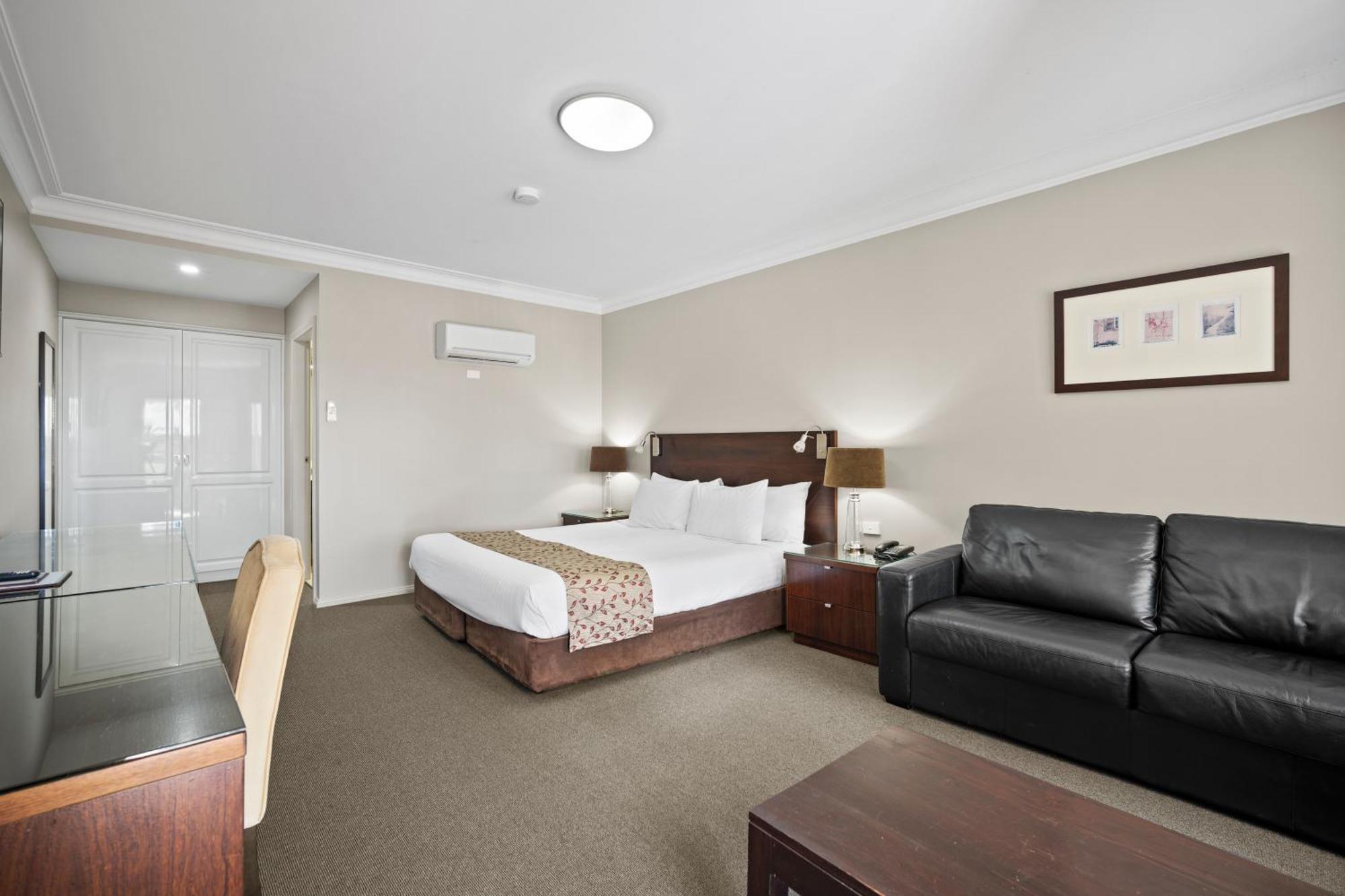 คาร์ไลล์ สวีต แอนด์ อพาร์ตเมนท์ Aparthotel วักกาวักกา ภายนอก รูปภาพ