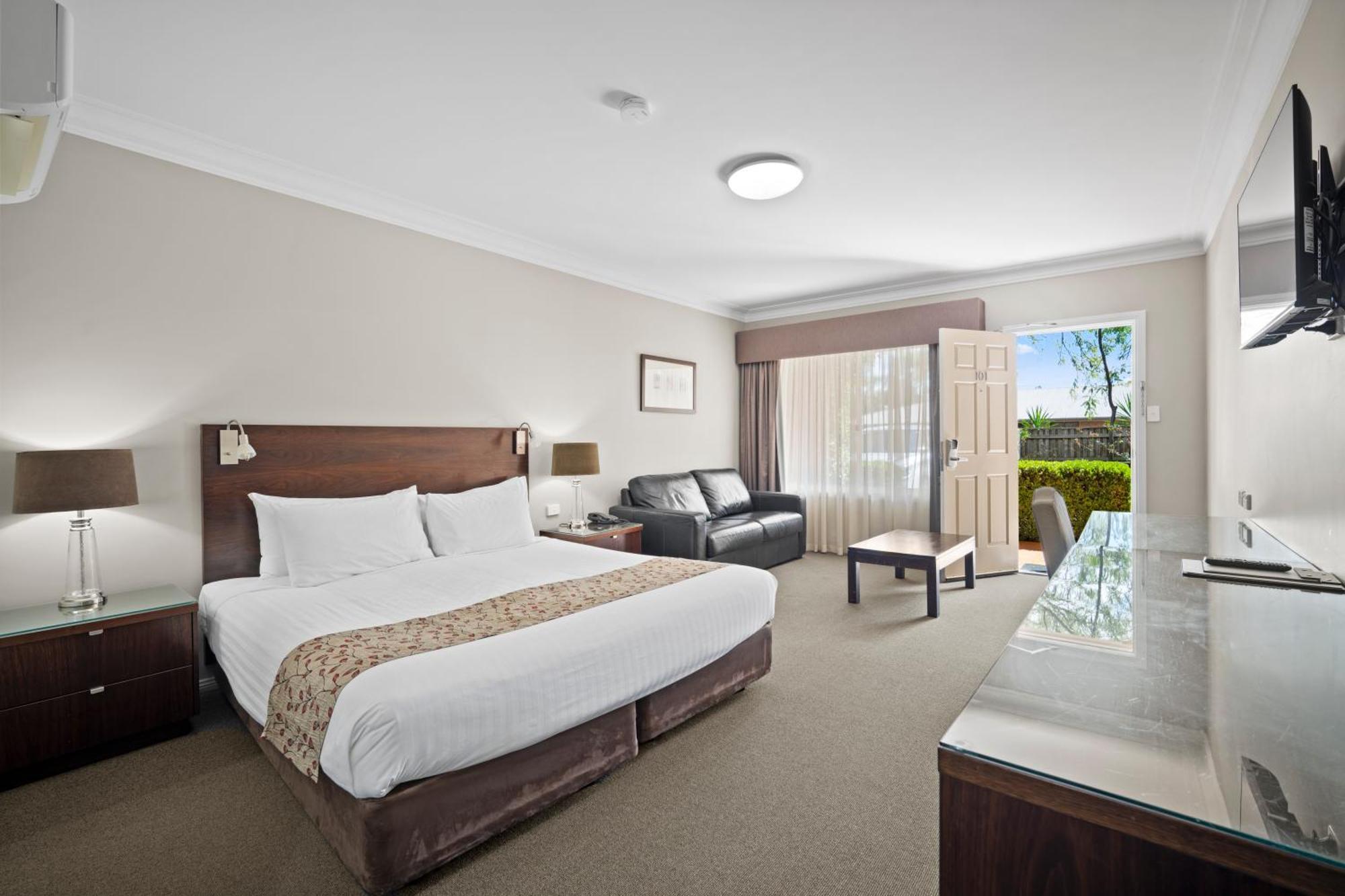 คาร์ไลล์ สวีต แอนด์ อพาร์ตเมนท์ Aparthotel วักกาวักกา ภายนอก รูปภาพ